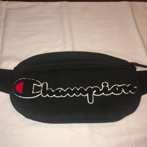 Champion Prime Sling Pack - Black